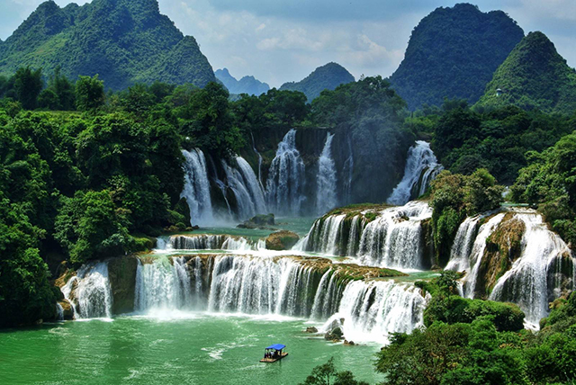 China’s Top Ten Waterfalls-Guangxi Detian Waterfall | What China