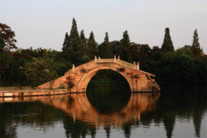 Top 10 Tourist Attractions In Hangzhou-Broken bridge