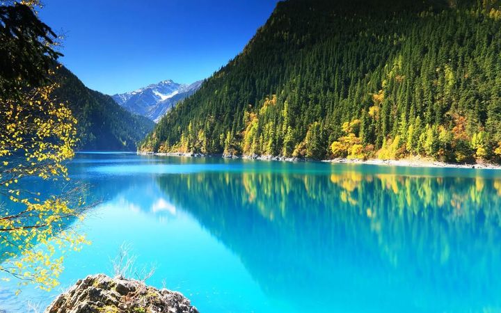 Top 10 Summer Resorts in China-jiuzhaigou